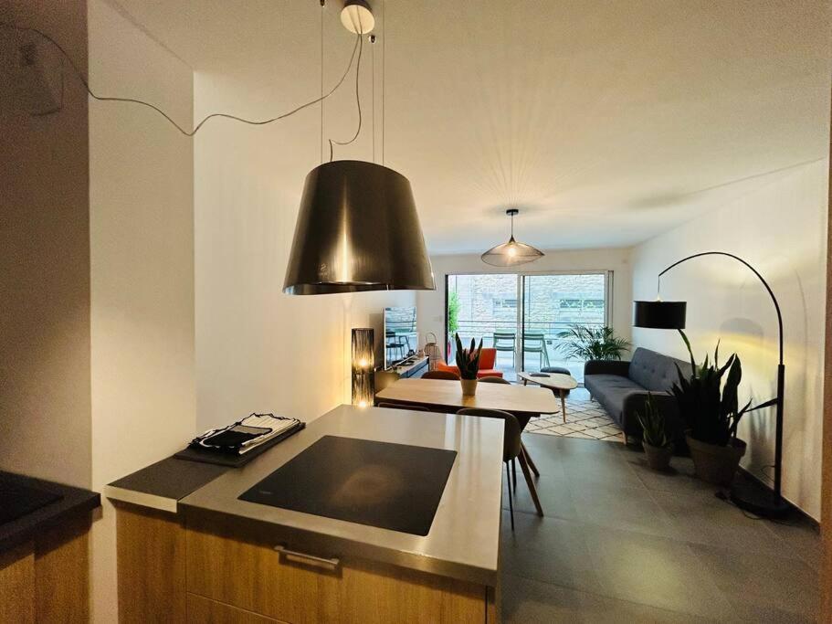 L'Hermine Terrasse Et Parking, 500 Plage Concarneau Εξωτερικό φωτογραφία